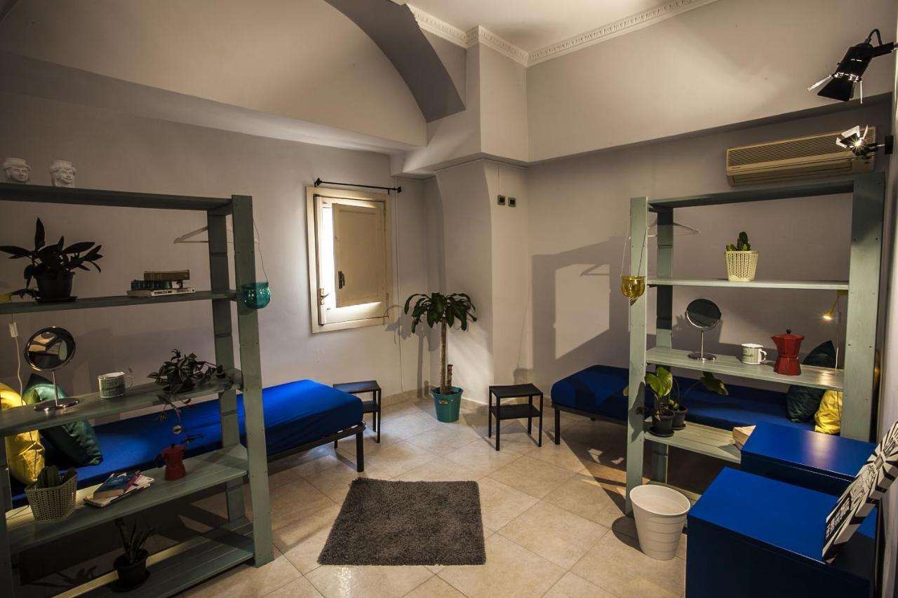 Degli Elefanti Hostal *